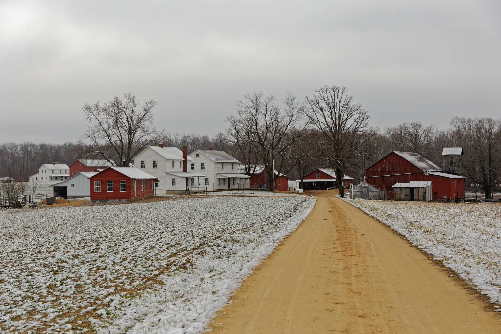 Amish and Mennonite of Tennessee home in snow. Amish and Mennonite of Tennessee home in snow.